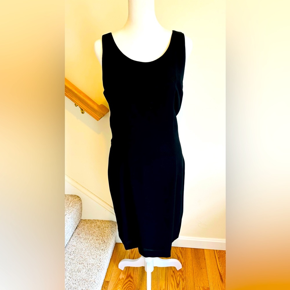 Ann Taylor LBD black dressy sleeveless dress, low back with two bows. Size 8.
